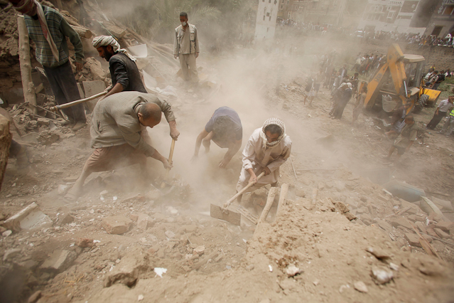 Zerstörung nach Luftangriffen in Sanaa