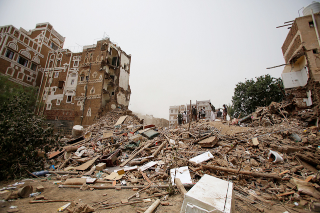 Zerstörung nach Luftangriffen in Sanaa