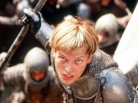Schauspielerin Milla Jovovich im Film "Jeanne d'Arc"