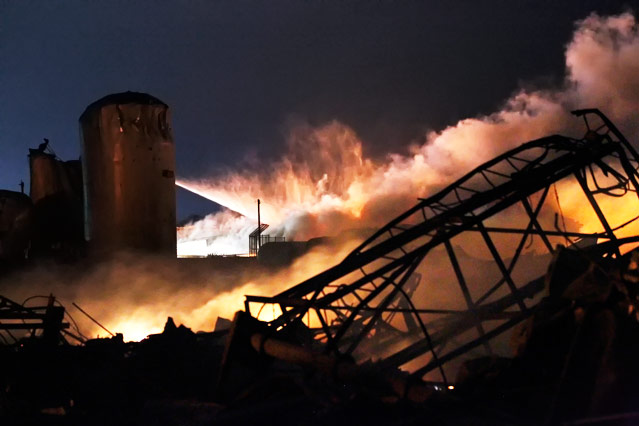 Bild der Zerstörung nach der Explosion in der Düngerfabrik