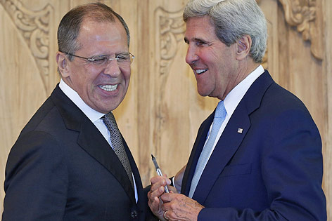 US-Außenminister John Kerry mit seinem russischen Amtskollegen Sergej Lawrow