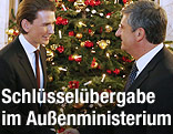 Sebastian Kurz (Minister für Äußeres, Integration/ÖVP) und Vizekanzler Michael Spindelegger (ÖVP)