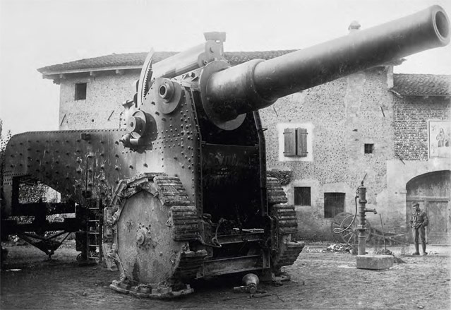 Erbeutetes italienisches 30,5-cm-Geschütz in
Zampichia, Friaul, 17. November 1917