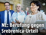 Mitglieder der "Srebrenica Mothers Association" in Den Haag