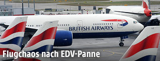Flugzeuge der British Airways am Flughafen Heathrow