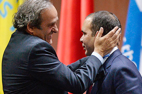 UEFA-Präsident Michel Platini und Prinz Prinz Ali bin al-Hussein