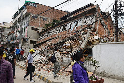 Zerstörtes Gebäude in Kathmandu, 25. April 2015